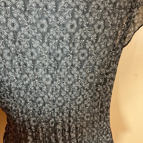 #44 Sash Ruffle Front Sheer Blouse, Black & White, Size L - Picture 5 of 5